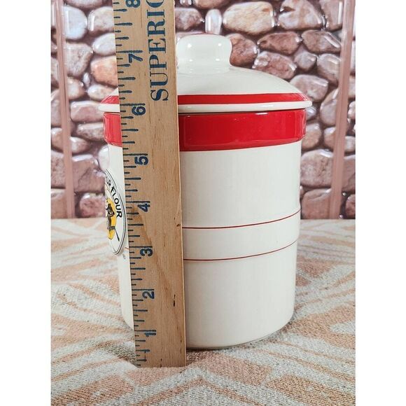 King Arthur Flour 1 quart Lidded Canister by Chantal - Picture 5 of 10